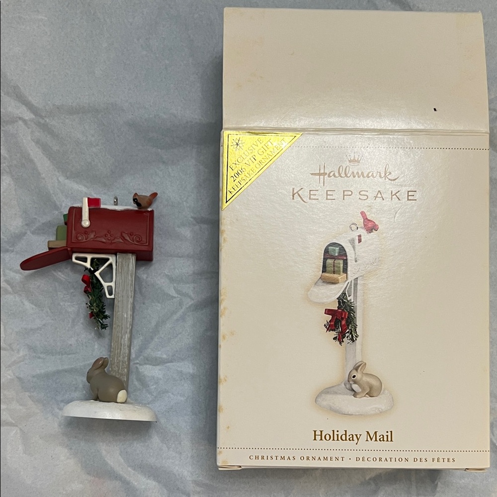 Hallmark Holiday Mail VIP Exclusive Ornament 2006